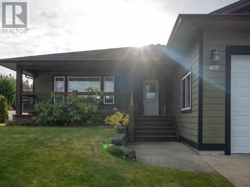 7068 Royston Street, Powell River, BC - Outdoor With Deck Patio Veranda