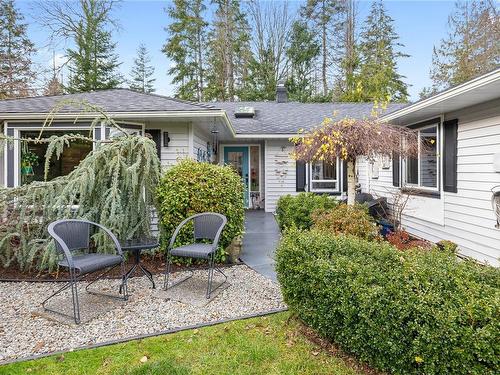 612 Nassau Cres, Qualicum Beach, BC 