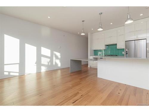 N309-1105 Pandora Ave, Victoria, BC - Indoor Photo Showing Kitchen With Upgraded Kitchen