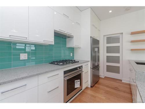 N309-1105 Pandora Ave, Victoria, BC - Indoor Photo Showing Kitchen With Upgraded Kitchen