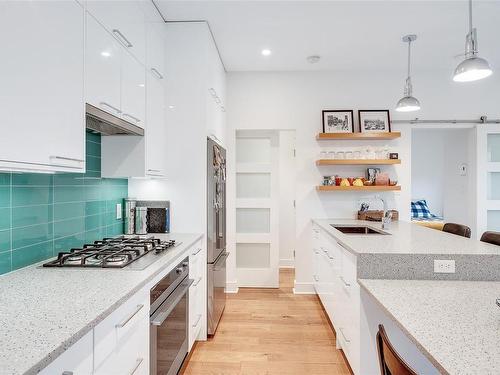 N309-1105 Pandora Ave, Victoria, BC - Indoor Photo Showing Kitchen With Upgraded Kitchen