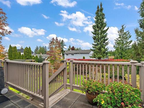 2042 Skyline Cres, Central Saanich, BC 