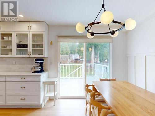 4744 Manson Ave, Powell River, BC - Indoor Photo Showing Dining Room