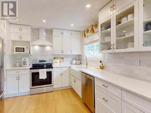 4744 Manson Ave, Powell River, BC - Indoor Photo Showing Kitchen