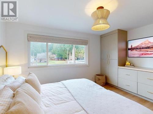 4744 Manson Ave, Powell River, BC - Indoor Photo Showing Bedroom