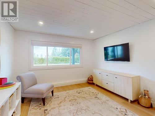 4744 Manson Ave, Powell River, BC - Indoor