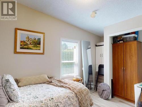 250-7575 Duncan Street, Powell River, BC - Indoor Photo Showing Bedroom