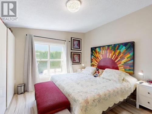 250-7575 Duncan Street, Powell River, BC - Indoor Photo Showing Bedroom