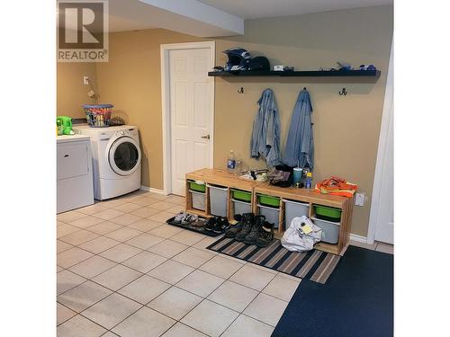 2112 South Lakeside Drive, Williams Lake, BC - Indoor Photo Showing Laundry Room