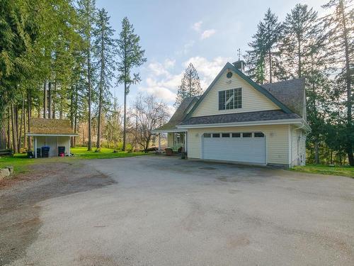 2974 Haslam Rd, Nanaimo, BC 