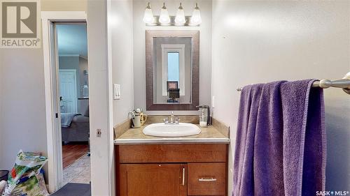 1137 Wallace Street, Regina, SK - Indoor Photo Showing Bathroom