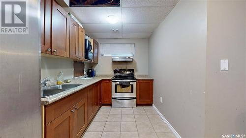 1137 Wallace Street, Regina, SK - Indoor Photo Showing Kitchen With Double Sink