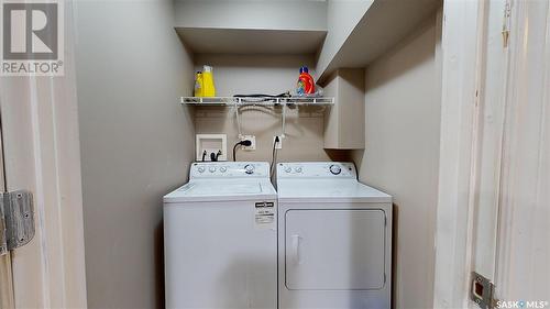 1137 Wallace Street, Regina, SK - Indoor Photo Showing Laundry Room