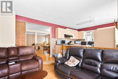 6556 Martingrove Drive Ne, Calgary, AB - Indoor Photo Showing Living Room