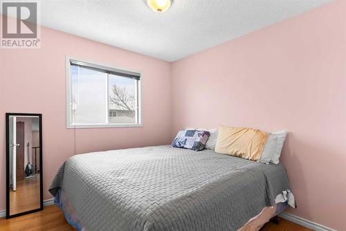 6556 Martingrove Drive Ne, Calgary, AB - Indoor Photo Showing Bedroom