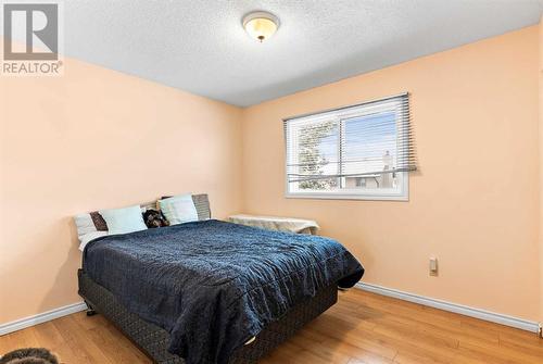 6556 Martingrove Drive Ne, Calgary, AB - Indoor Photo Showing Bedroom