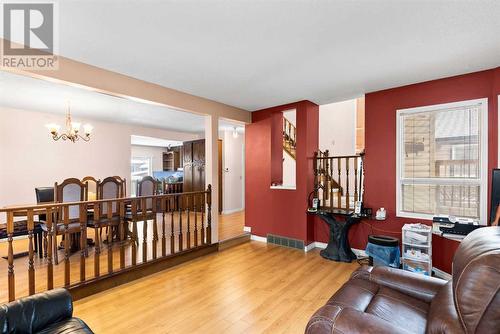 6556 Martingrove Drive Ne, Calgary, AB - Indoor Photo Showing Living Room