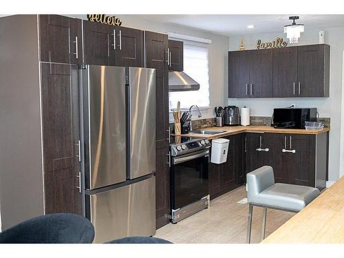 Dining room - 42 Rue Hamelin, Lachute, QC - Indoor Photo Showing Kitchen