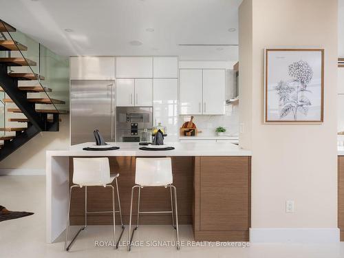 812-80 Front St E, Toronto, ON - Indoor Photo Showing Kitchen With Upgraded Kitchen