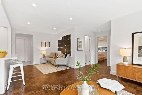 103-2 Ridelle Ave, Toronto, ON - Indoor Photo Showing Living Room