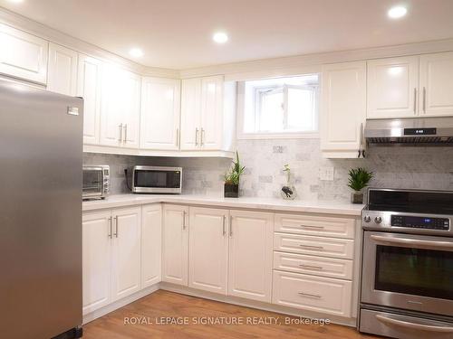 Lower-35 Summitcrest Dr, Toronto, ON - Indoor Photo Showing Kitchen