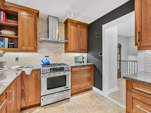 67 Frederick St, Brampton, ON - Indoor Photo Showing Kitchen