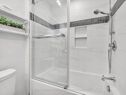 67 Frederick St, Brampton, ON - Indoor Photo Showing Bathroom