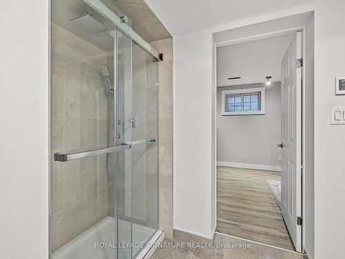 67 Frederick St, Brampton, ON - Indoor Photo Showing Bathroom