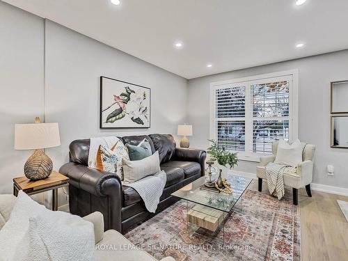 67 Frederick St, Brampton, ON - Indoor Photo Showing Living Room