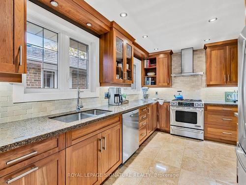 67 Frederick St, Brampton, ON - Indoor Photo Showing Kitchen With Double Sink