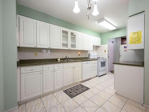 1507-716 The West Mall, Toronto, ON - Indoor Photo Showing Kitchen With Double Sink