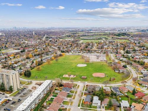 1507-716 The West Mall, Toronto, ON - Outdoor With View