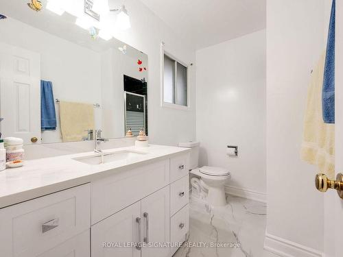 433 Tailfeather Cres, Mississauga, ON - Indoor Photo Showing Bathroom