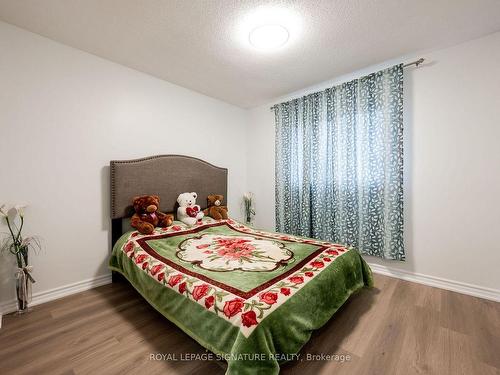 433 Tailfeather Cres, Mississauga, ON - Indoor Photo Showing Bedroom