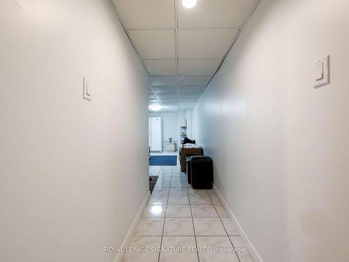 433 Tailfeather Cres, Mississauga, ON - Indoor Photo Showing Other Room