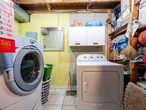 433 Tailfeather Cres, Mississauga, ON - Indoor Photo Showing Laundry Room