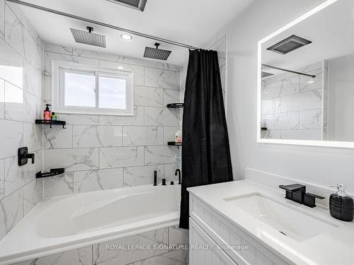 9-293 Limeridge Rd W, Hamilton, ON - Indoor Photo Showing Bathroom