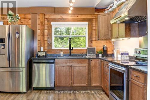 40 Mountney Road, Hastings Highlands, ON - Indoor Photo Showing Kitchen