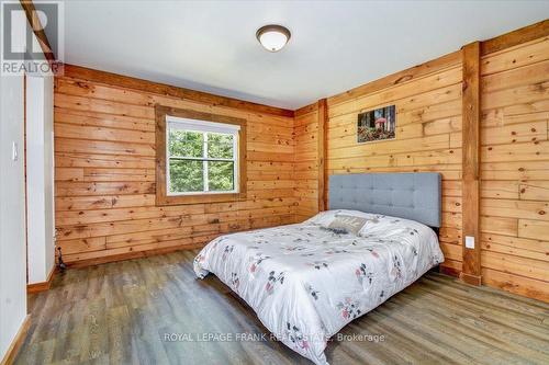 40 Mountney Road, Hastings Highlands, ON - Indoor Photo Showing Bedroom