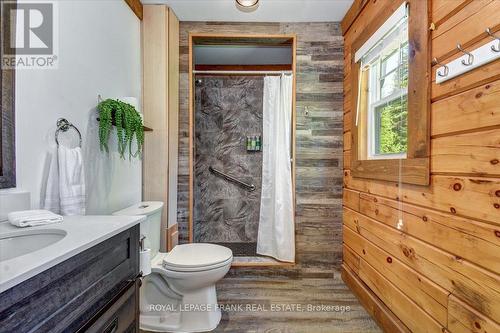 40 Mountney Road, Hastings Highlands, ON - Indoor Photo Showing Bathroom