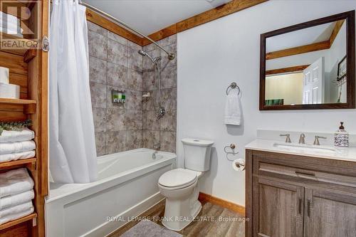 40 Mountney Road, Hastings Highlands, ON - Indoor Photo Showing Bathroom