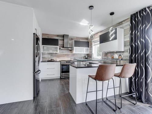 Kitchen - 465 Rue Parent, Mascouche, QC - Indoor Photo Showing Kitchen With Upgraded Kitchen