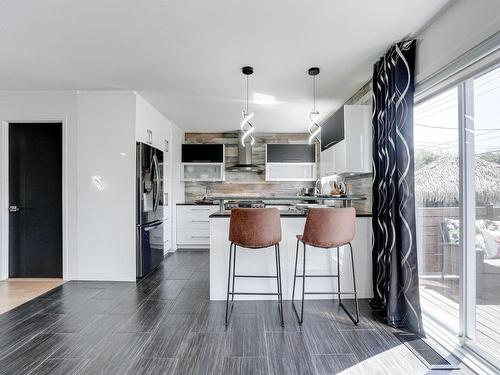 Kitchen - 465 Rue Parent, Mascouche, QC - Indoor Photo Showing Kitchen With Upgraded Kitchen