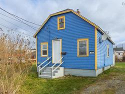 73 Main Street  Yarmouth, NS B5A 1B2