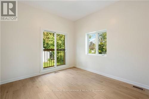 14 King Street, Cornwall, ON - Indoor Photo Showing Other Room