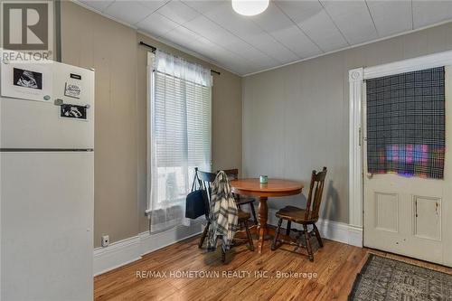 18 Havelock Street, Brockville, ON - Indoor Photo Showing Dining Room