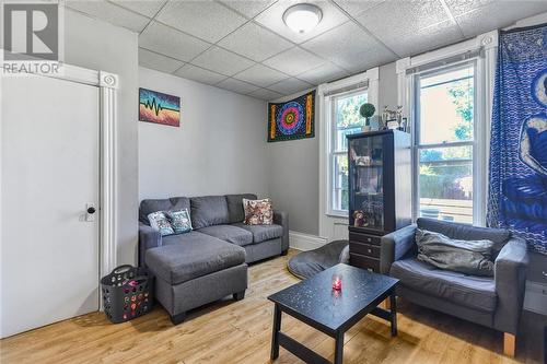 18 Havelock Street, Brockville (810 - Brockville), ON - Indoor Photo Showing Living Room