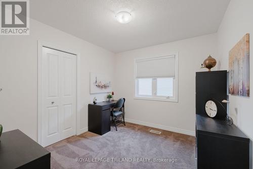 711 Springwood Crescent, London, ON - Indoor