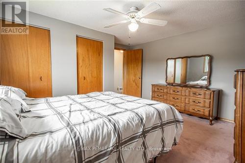 20-20A Herman Street, Petawawa, ON - Indoor Photo Showing Bedroom