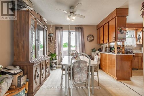 20-20A Herman Street, Petawawa, ON - Indoor Photo Showing Dining Room